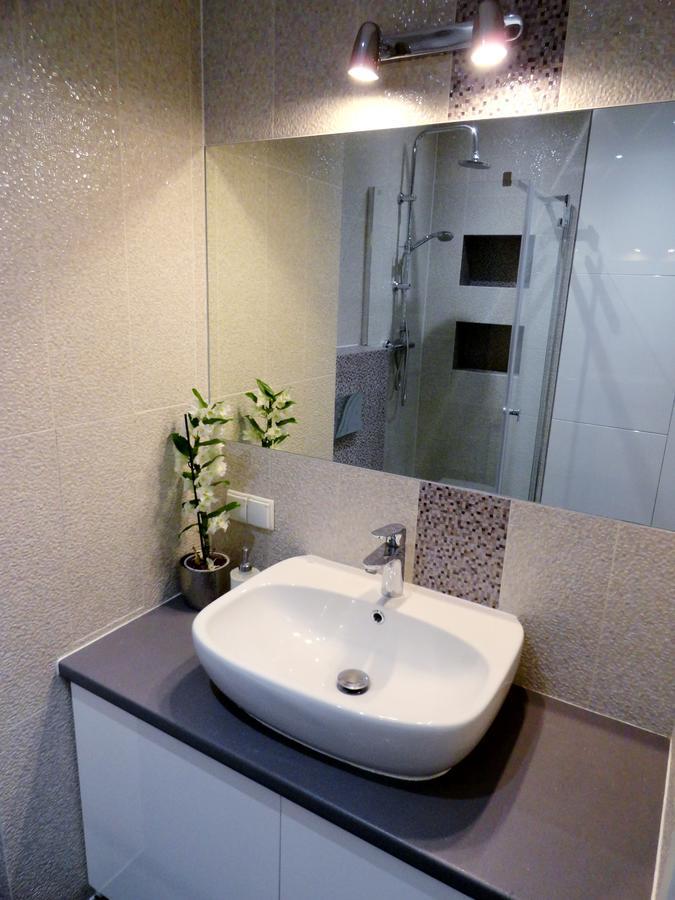 Na Grobli 014 Apartment Wroclaw Bagian luar foto